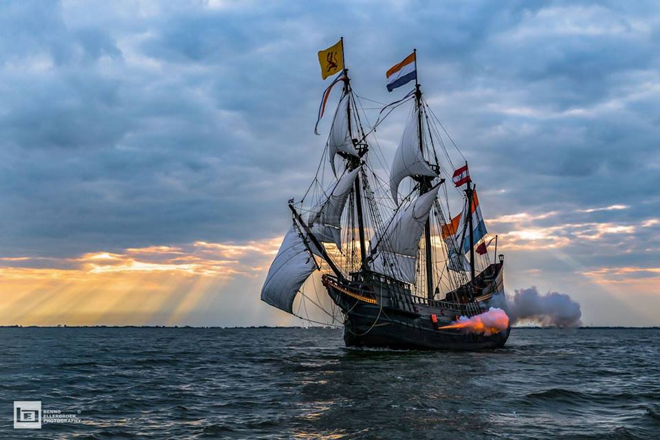 Fotoreportage Halve Maen vaart uit