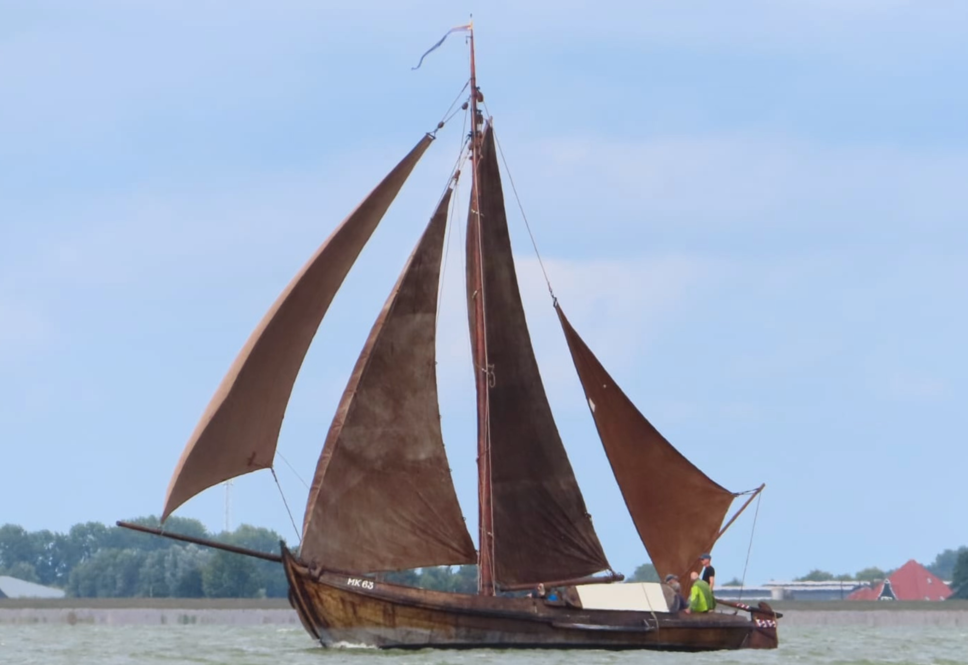 Publieksactie nieuw katoenen grootzeil botter MK 63