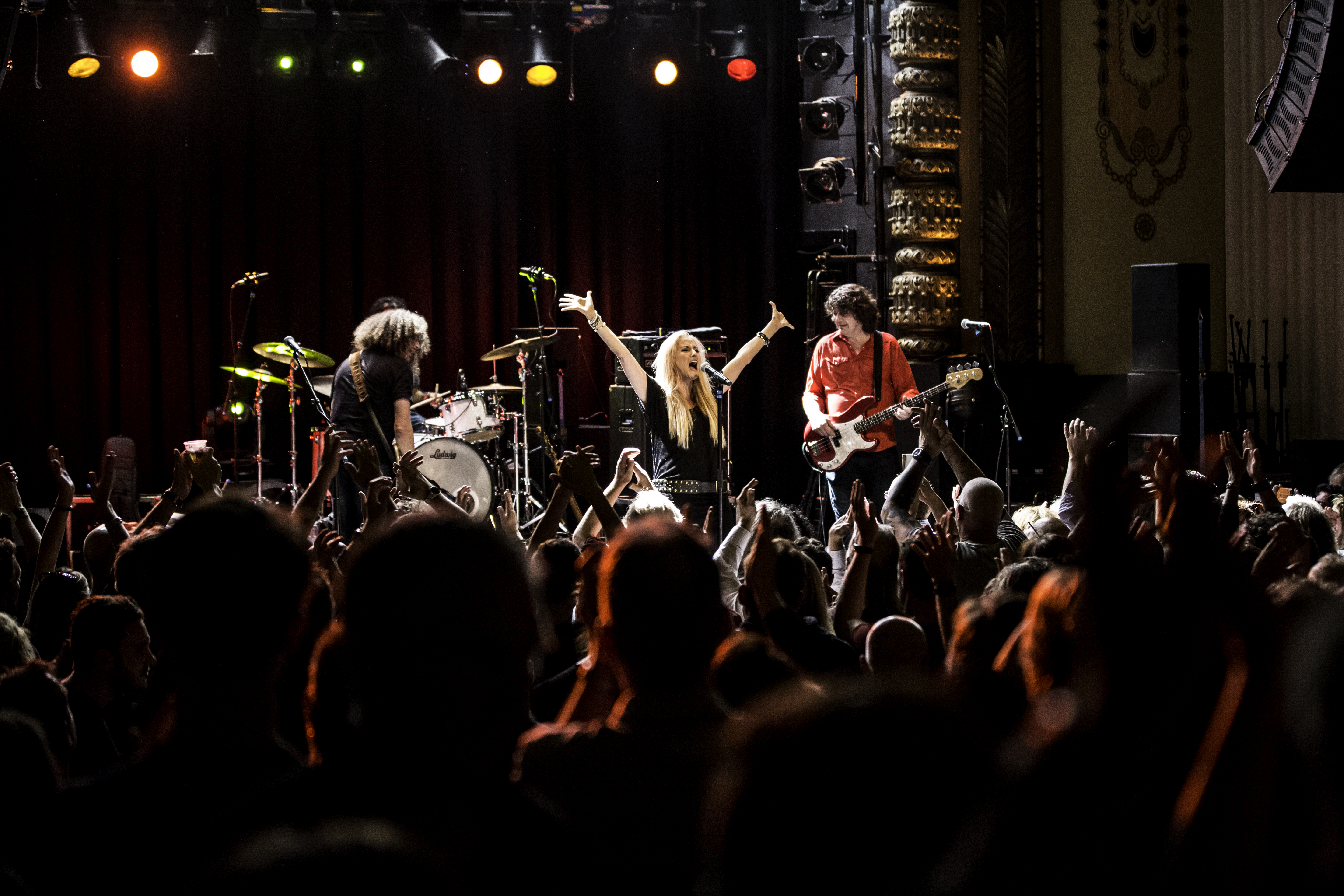 Sass Jordan & the Champagne Hookers (can)